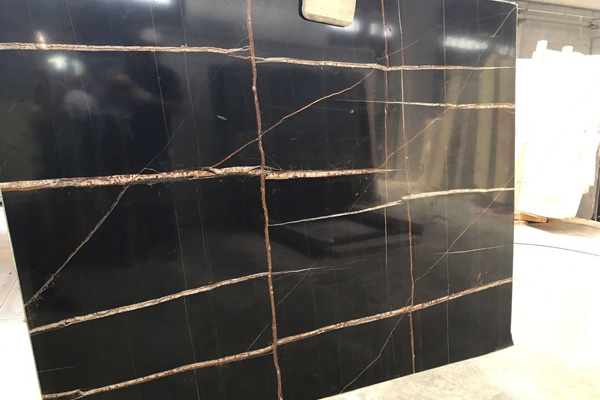 Τιμή Sahara Noir Slab